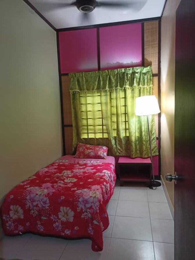 Zous Homestay Banting  Ngoại thất bức ảnh